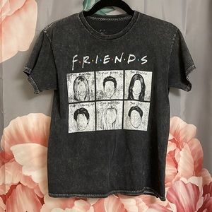 Friends t-shirt size x-small